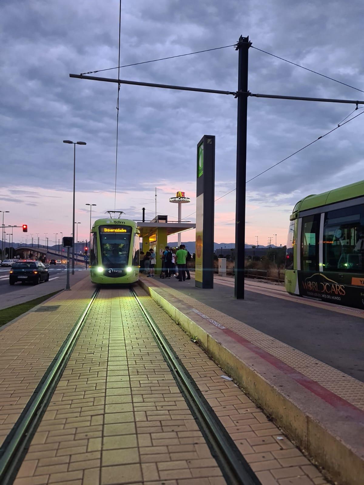 Tranvía de Murcia vuelve a ser el transporte público preferido en Semana Santa y Fiestas de Primavera y bate dos récords consecutivos de demanda diaria de viajeros